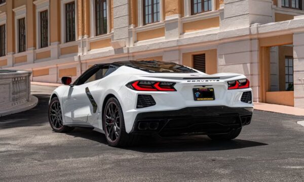 Chevrolet Corvette 2023 - Image 3