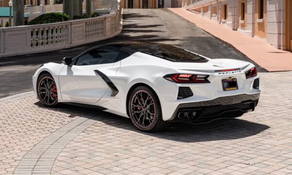 Chevrolet Corvette 2023 - Image 11