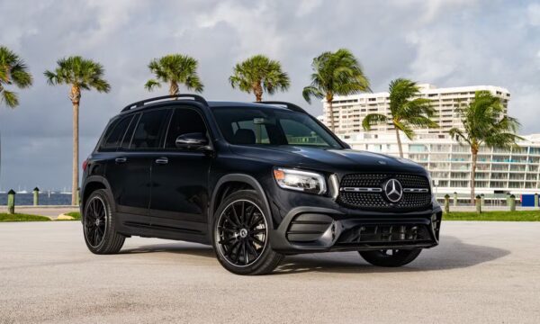 Mercedes-Benz GLB-Class 2023