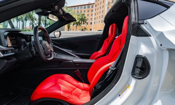 Chevrolet Corvette 2023 - Image 2