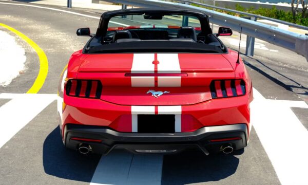 Ford Mustang 2024 - Image 8