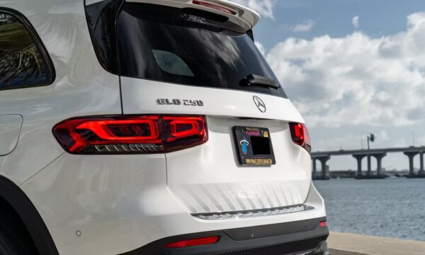 Mercedes-Benz GLB-Class 2023 - Image 11