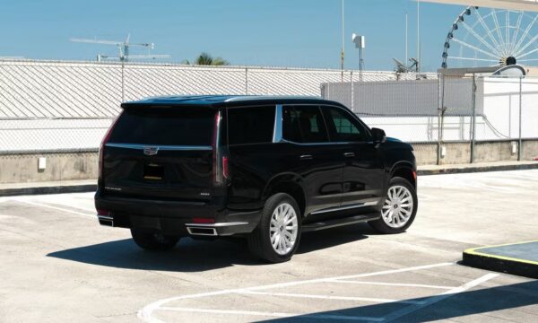 Cadillac Escalade 2023 - Image 10