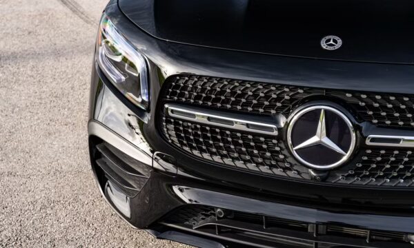 Mercedes-Benz GLB-Class 2023 - Image 7