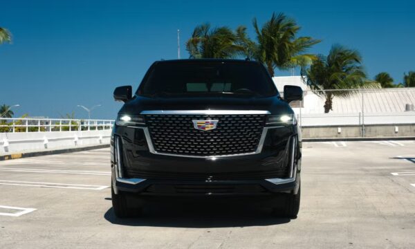Cadillac Escalade 2023 - Image 2