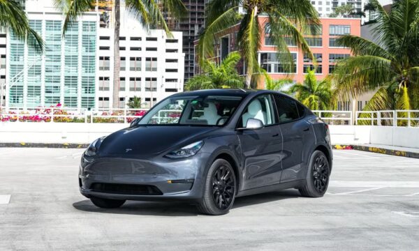Tesla Model Y 2023 - Image 6