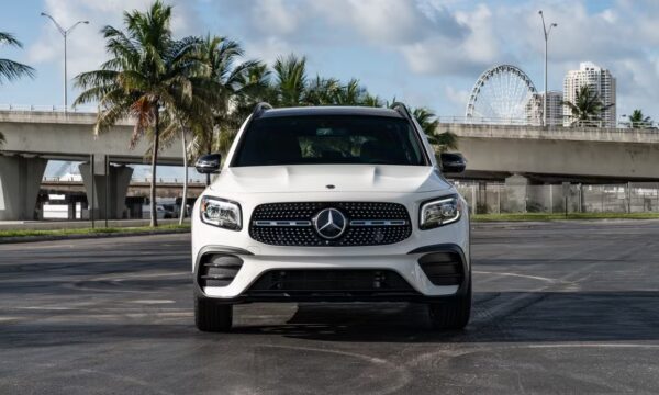 Mercedes-Benz GLB-Class 2023 - Image 4